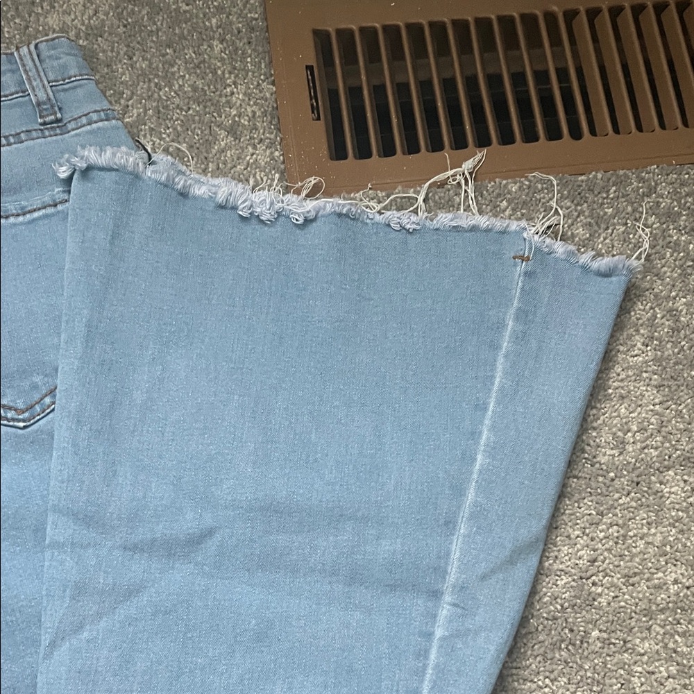 Bell Bottom Ripped Jeans - Picture 7 of 8